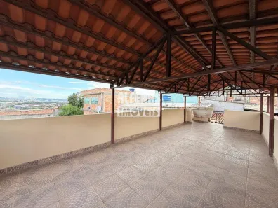 Casa com 3 Quartos à venda, 200m² no Perobas 2, Contagem