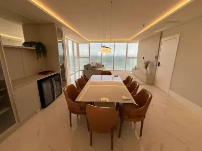 Apartamento com 4 Quartos para alugar, 172m² no Centro, Balneário Camboriú