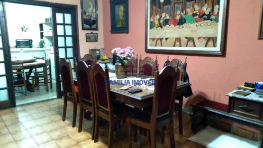 Sobrado com 4 Quartos à venda, 346m² no Vila Mathias, Santos