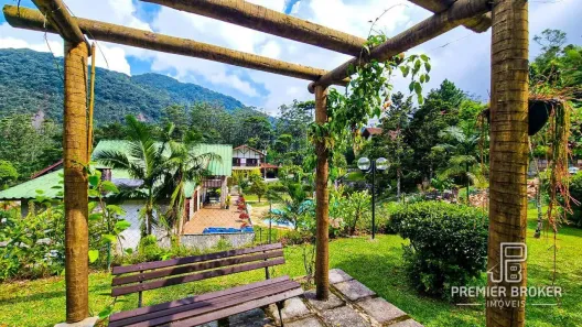 Casa de Condomínio com 6 Quartos à venda, 173m² no Granja Guarani, Teresópolis