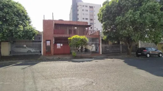 Sobrado com 3 Quartos para alugar, 100m² no Osvaldo Rezende, Uberlândia