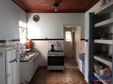 Casa com 3 Quartos à venda, 174m² no Vila Aprazível, Jacareí