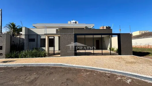Casa com 3 Quartos à venda, 221m² no Rosana, Ibiporã