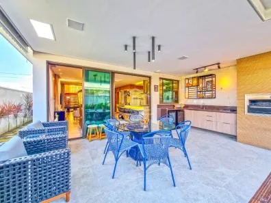 Casa de Condomínio com 4 Quartos à venda, 305m² no Coaçu, Eusébio