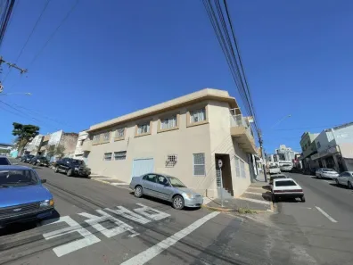 Casa com 3 Quartos para alugar, 250m² no Alto Cafezal, Marília