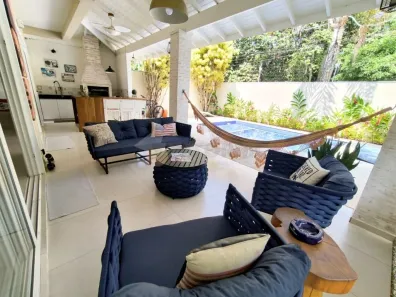 Sobrado com 5 Quartos à venda, 300m² no Jardim Primavera, Caraguatatuba