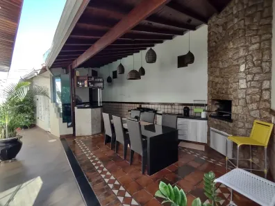 Casa com 3 Quartos à venda, 220m² no Jardim Barão, Franca