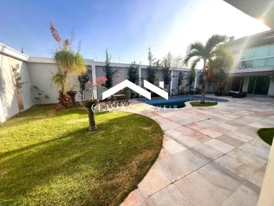 Casa com 5 Quartos para alugar, 480m² no Jardim Karaíba, Uberlândia