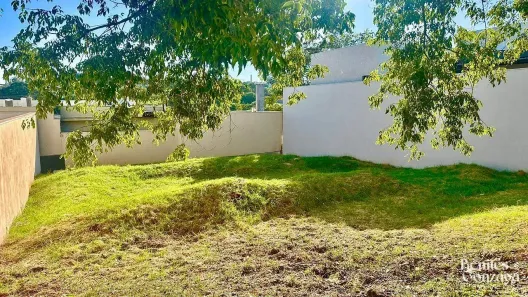 Lote/Terreno à venda, 400m² no Chácaras Aeroporto, Maringá