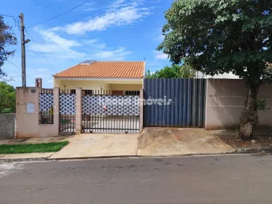 Casa com 2 Quartos à venda, 67m² no Loteamento Madrid, Maringá