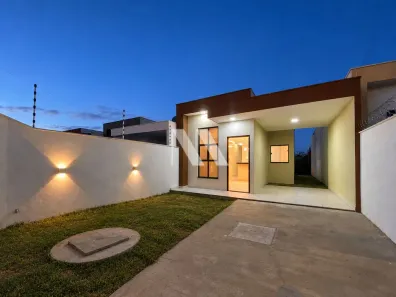 Casa com 2 Quartos para alugar, 67m² no Nova Esperança, Parnamirim