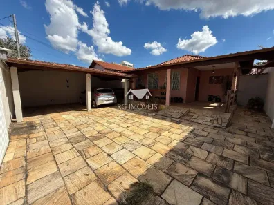 Casa com 3 Quartos à venda, 243m² no Tirol (Barreiro), Belo Horizonte