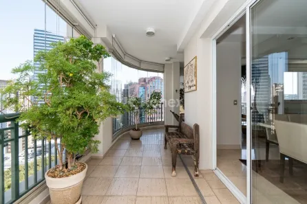 Apartamento com 3 Quartos para alugar, 238m² no Brooklin Paulista, São Paulo