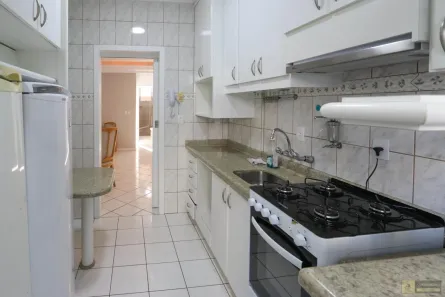 Apartamento com 3 Quartos para alugar, 120m² no Centro, Balneário Camboriú