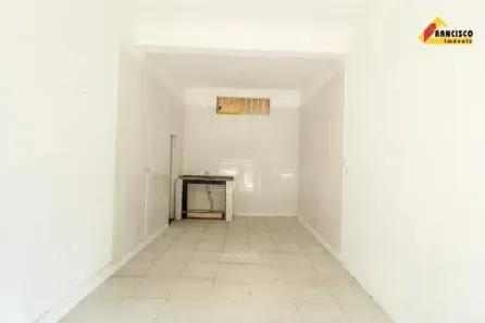 Ponto Comercial para alugar, 27m² no Porto Velho, Divinópolis