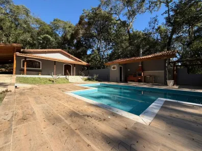 Fazenda/Sítio com 3 Quartos à venda, 1400m² no DONA CATARINA, Mairinque