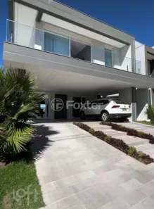Casa de Condomínio com 4 Quartos à venda, 220m² no Centro, Gravataí