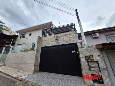 Casa com 2 Quartos para alugar, 121m² no Jardim Atlântico, Florianópolis