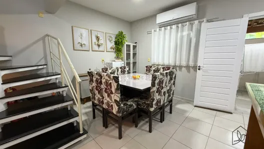 Casa de Condomínio com 3 Quartos à venda, 115m² no Pirabeiraba (Pirabeiraba), Joinville