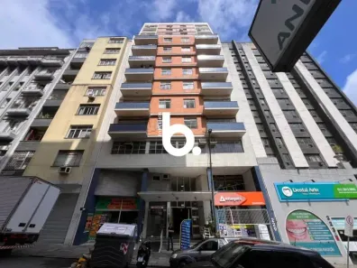 Apartamento com 2 Quartos para alugar, 70m² no Centro Histórico, Porto Alegre
