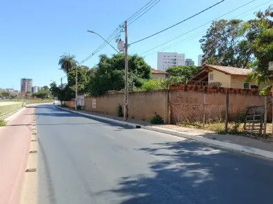 Lote/Terreno à venda, 211m² no Vicente Guimarães, Montes Claros