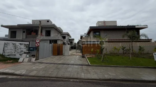 Casa de Condomínio com 4 Quartos à venda, 323m² no Rio Tavares, Florianópolis