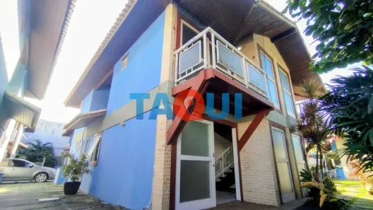 Casa de Condomínio com 3 Quartos para alugar, 110m² no Palmeiras, Cabo Frio