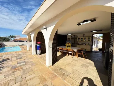 Casa com 3 Quartos à venda, 412m² no Vila Santa Catarina, Americana