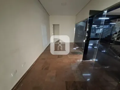 Ponto Comercial para alugar, 76m² no Centro, Uberlândia