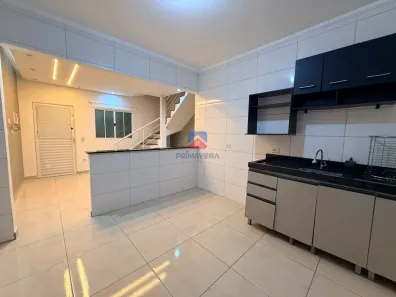 Casa de Condomínio com 2 Quartos para venda ou aluguel, 60m² no Esmeralda, Praia Grande