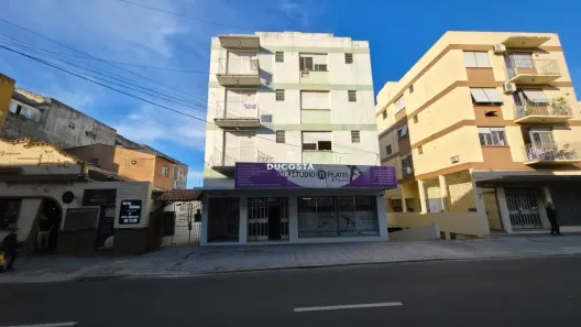 Apartamento com 2 Quartos para alugar, 77m² no Centro, Santa Maria