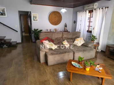 Casa de Condomínio com 4 Quartos à venda, 275m² no Maria Paula, São Gonçalo