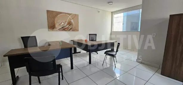 Sala Comercial para alugar, 23m² no Vigilato Pereira, Uberlândia