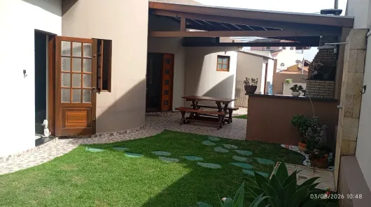 Casa com 3 Quartos para alugar, 160m² no Jardim Terras de São João, Jacareí