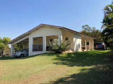 Fazenda/Sítio com 3 Quartos à venda, 152m² no Monterrey, Louveira