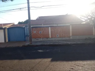 Sobrado com 3 Quartos para alugar, 322m² no Vila Harmonia, Araraquara
