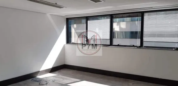 Sala Comercial para alugar, 114m² no Vila Olímpia, São Paulo