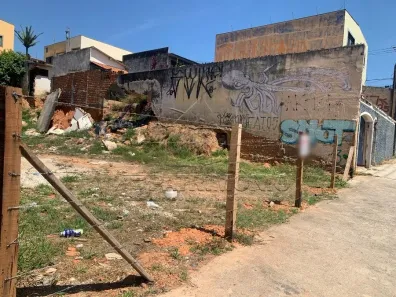 à venda, 360m² no Jardim Simus, Sorocaba