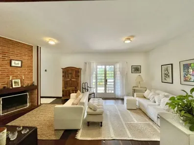 Casa de Condomínio com 4 Quartos à venda, 398m² no Moinho Velho, Embu das Artes