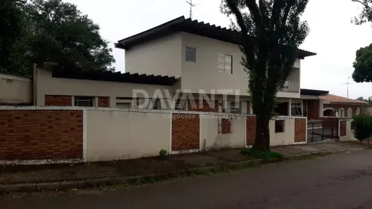 Sobrado com 5 Quartos à venda, 320m² no Vila São Luiz, Valinhos
