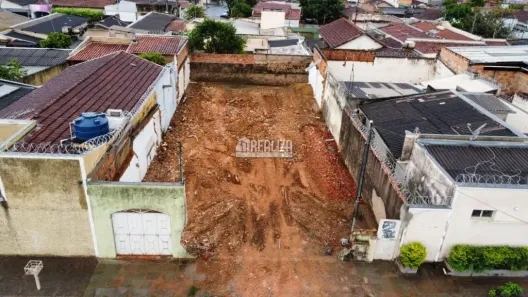 Lote/Terreno à venda, 301m² no Leblon, Uberaba