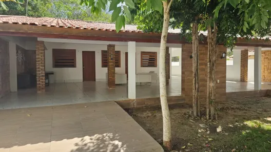 Casa com 4 Quartos para alugar, 100m² no Novo Uruguai, Teresina
