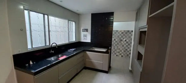 Sobrado com 3 Quartos à venda, 170m² no Jardim Santa Bárbara, Sorocaba