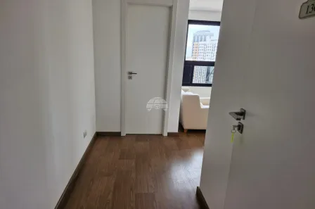 Sala Comercial à venda, 32m² no Centro, Curitiba
