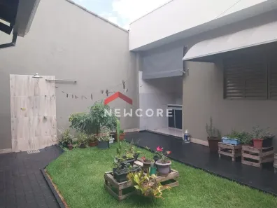 Casa com 3 Quartos à venda, 170m² no Jardim Patrícia, Uberlândia