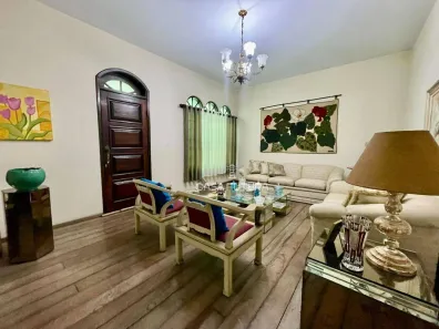 Casa com 3 Quartos à venda, 330m² no Laranjal, Volta Redonda