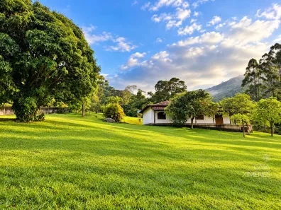 Fazenda/Sítio com 6 Quartos à venda, 20000m² no Corrêas, Petrópolis