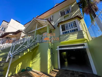 Casa com 3 Quartos à venda, 252m² no Jardim Itu, Porto Alegre