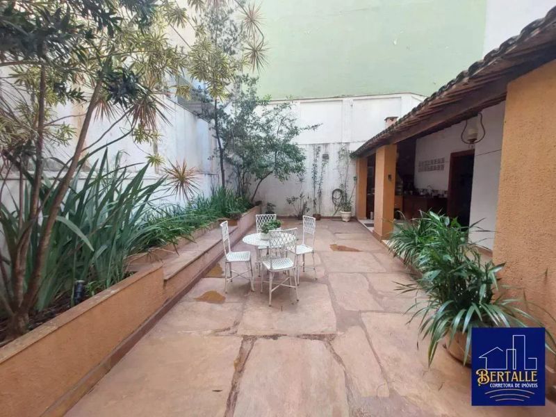 Apartamento com 4 quartos — Santo Antônio, Belo Horizonte