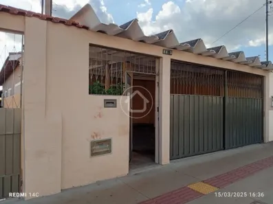 Casa com 3 Quartos à venda, 247m² no Centro, Campo Grande